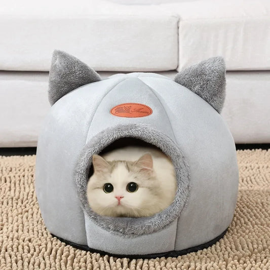 Igloo douillet à oreilles de chat