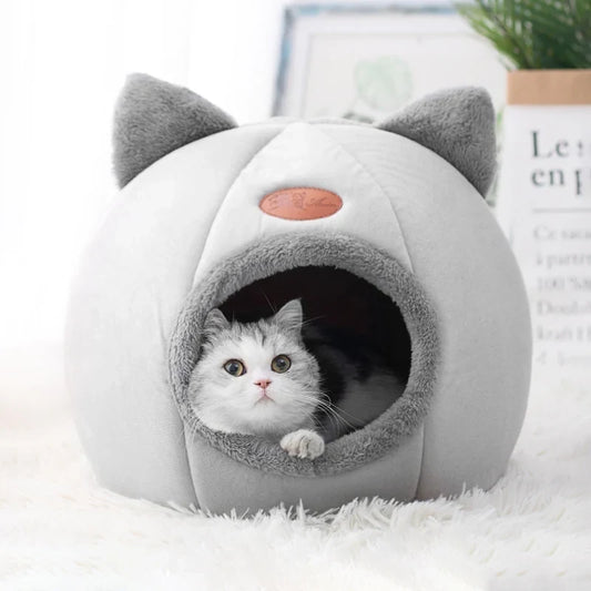 Igloo douillet à oreilles de chat