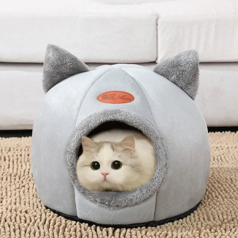 Igloo douillet à oreilles de chat